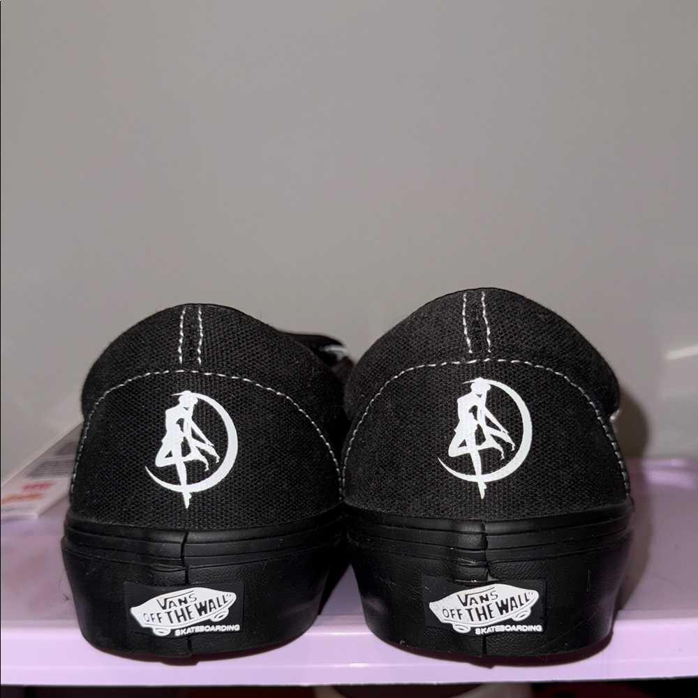 ⬇️Unisex Vans x Sailor Moon Anime Black and White Slip-On Shoes - Picture 5 of 9